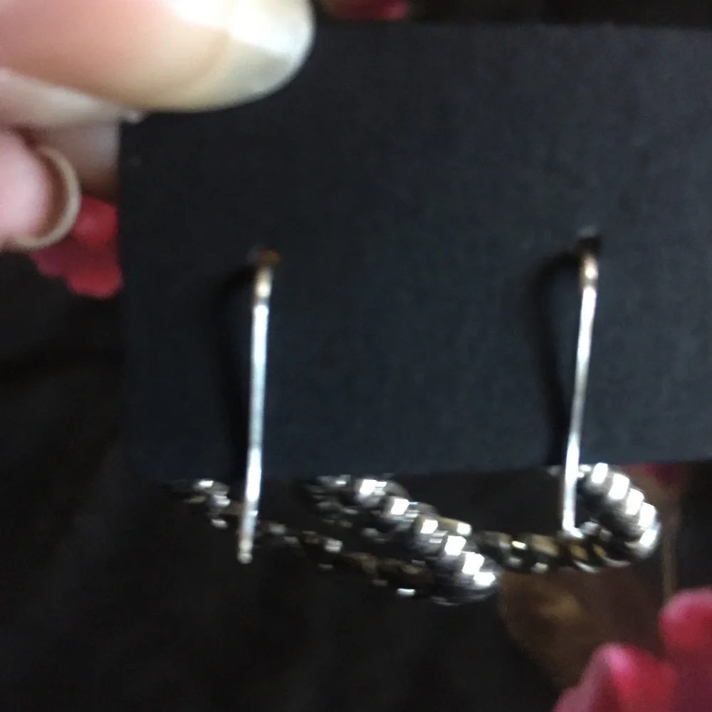 Silver with black flowers earrings - Picture 6 of 7